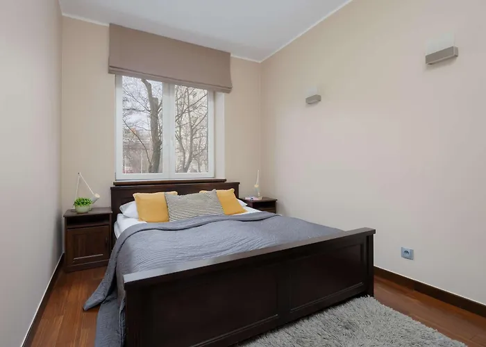 Tasteful And Spacious Two Bedroom By Renters * Βαρσοβία