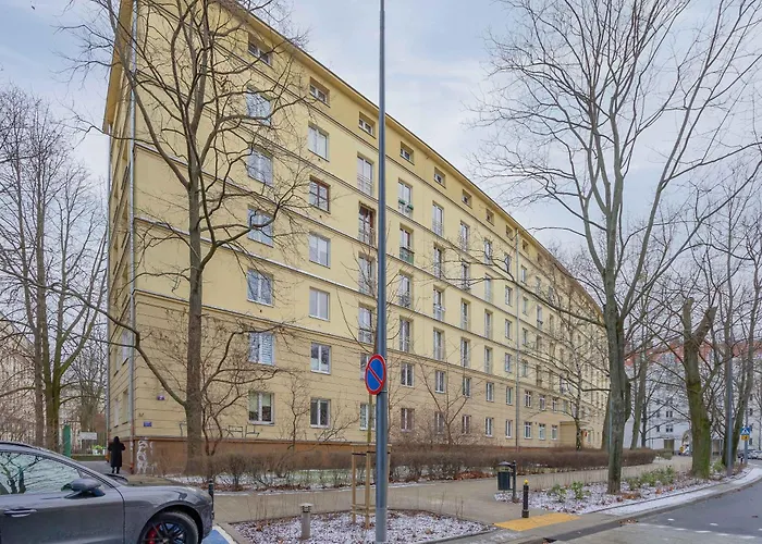 Διαμέρισμα Tasteful And Spacious Two Bedroom By Renters *