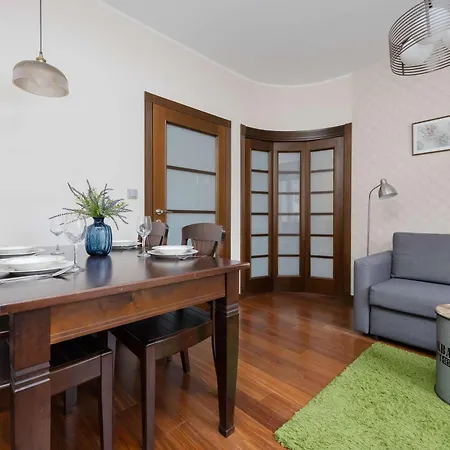 Apartamento Tasteful And Spacious Two Bedroom By Renters *