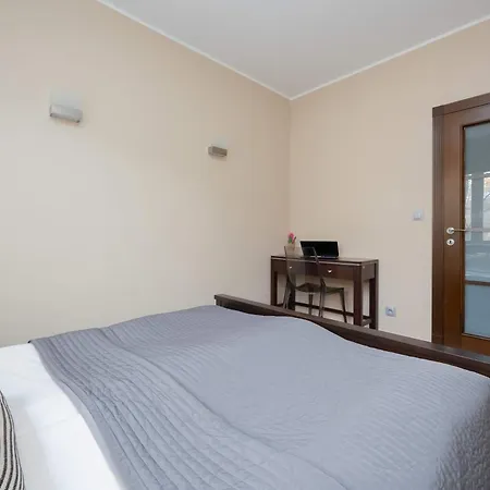 Tasteful And Spacious Two Bedroom By Renters Apartamento Varsovia