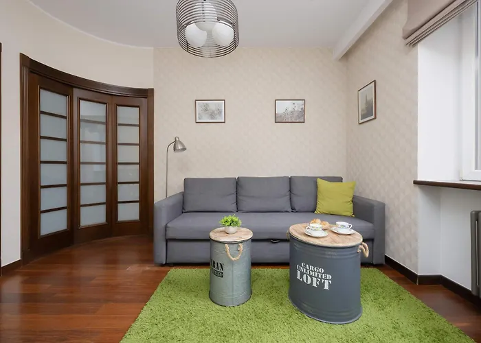 Tasteful And Spacious Two Bedroom By Renters *